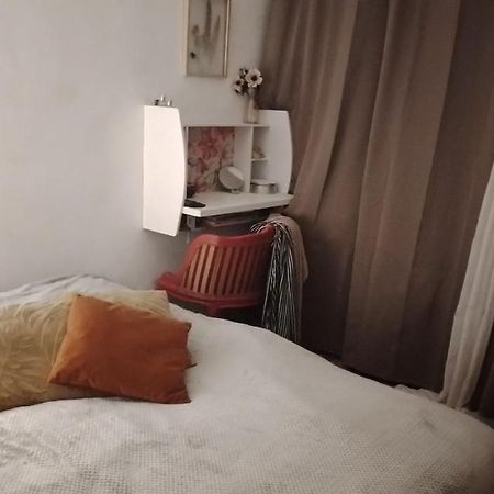 Charmante Chambre Spacieuse Et Lumineuse Париж Екстериор снимка